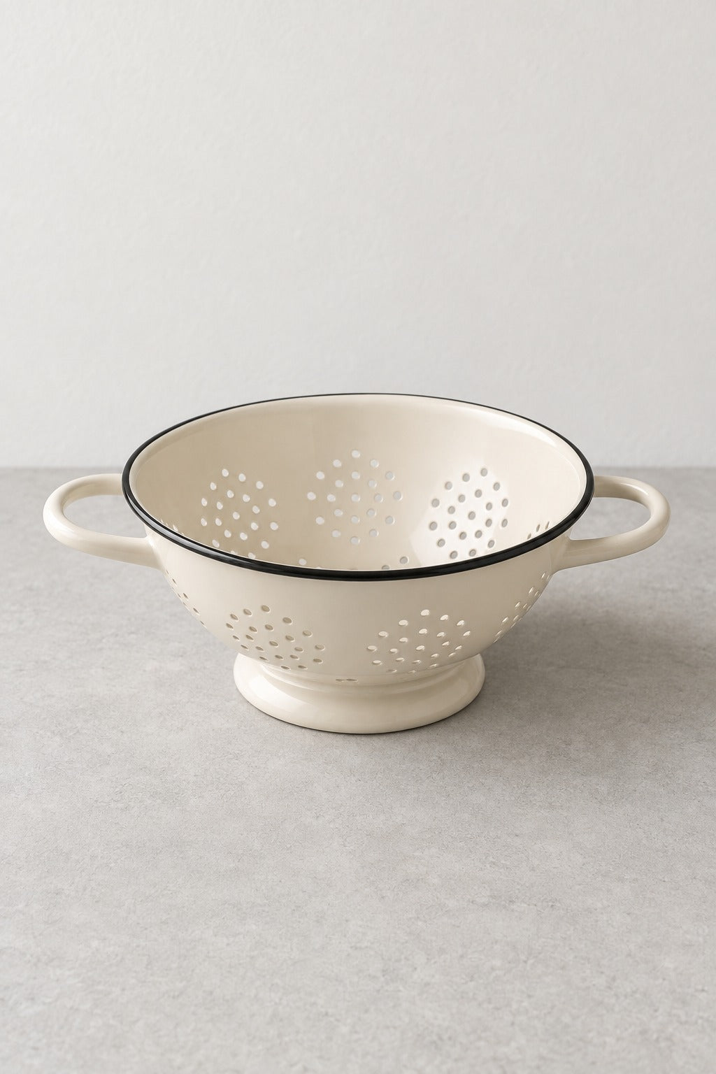 The Colander, 01 front