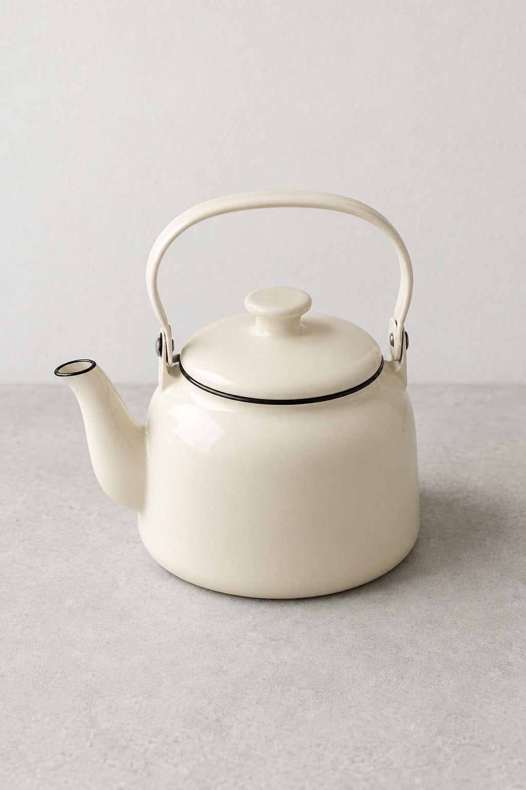 The Kettle, 01 front