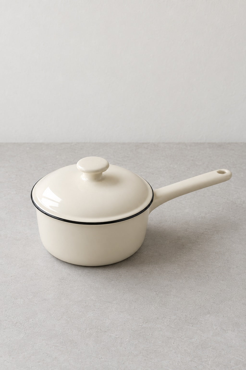 The Saucepan, 01 front